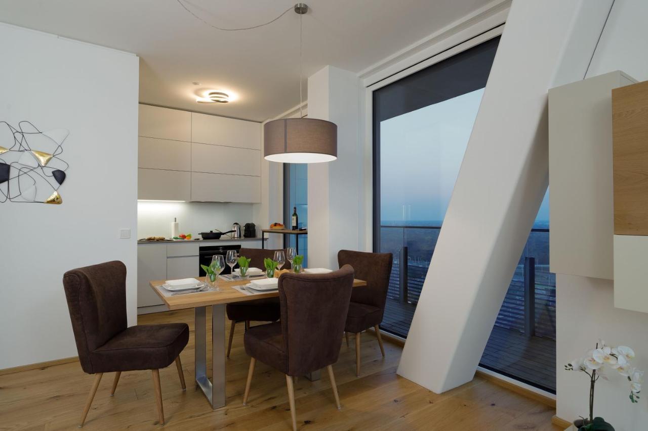 Triiiple Level 21 Mit Balkon Und Tiefgarage Appartement Vienne